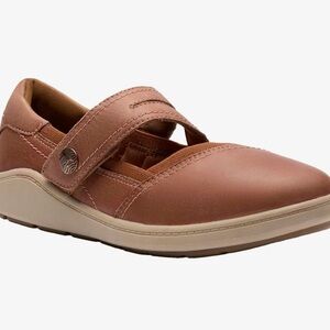 Women's Tan Mary Jane Shoes